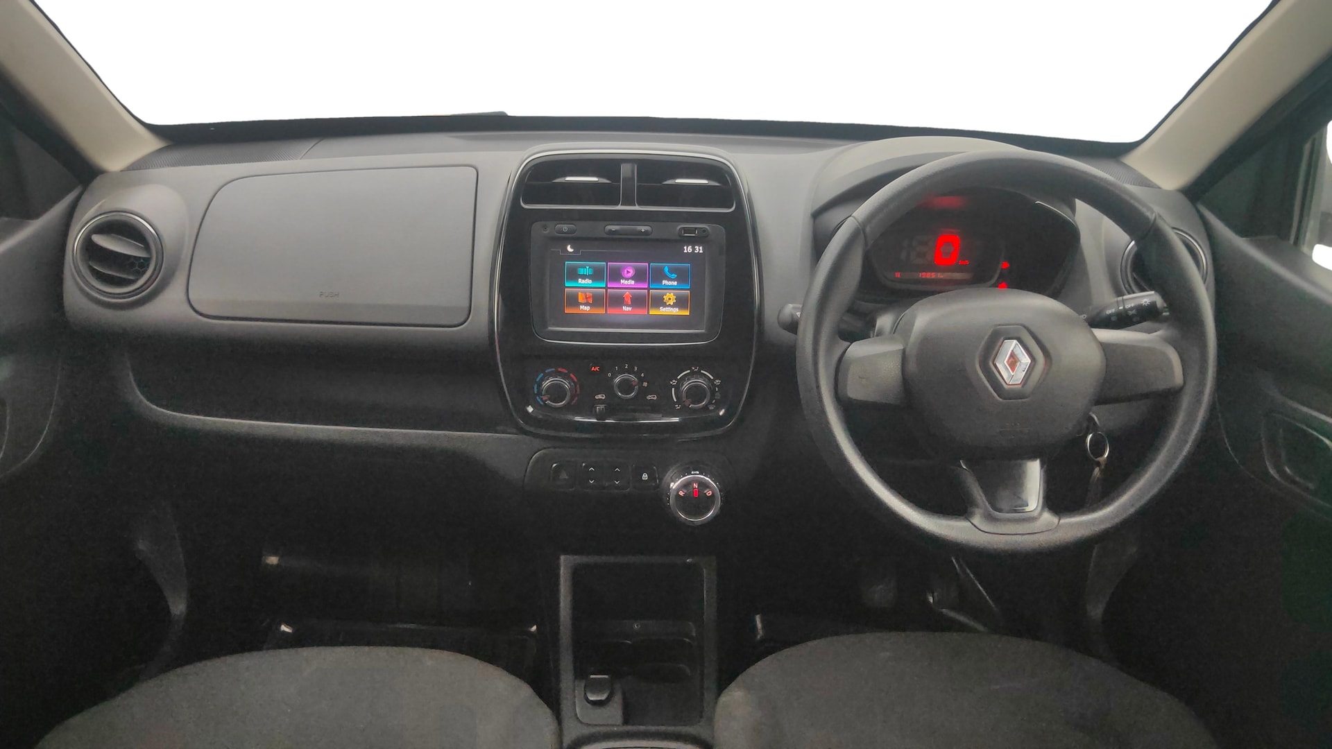 View 2018 Renault Kwid RXL 1.0 AMT BS IV Image 15 Used 2018 Renault Kwid RXL 1.0 AMT BS IV Image 15