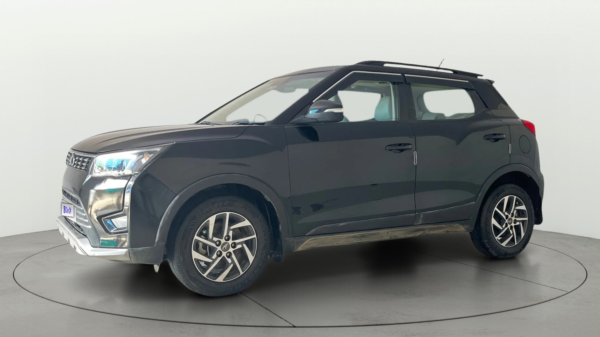 Used 2022 Mahindra XUV300 Used 2022 Mahindra XUV300