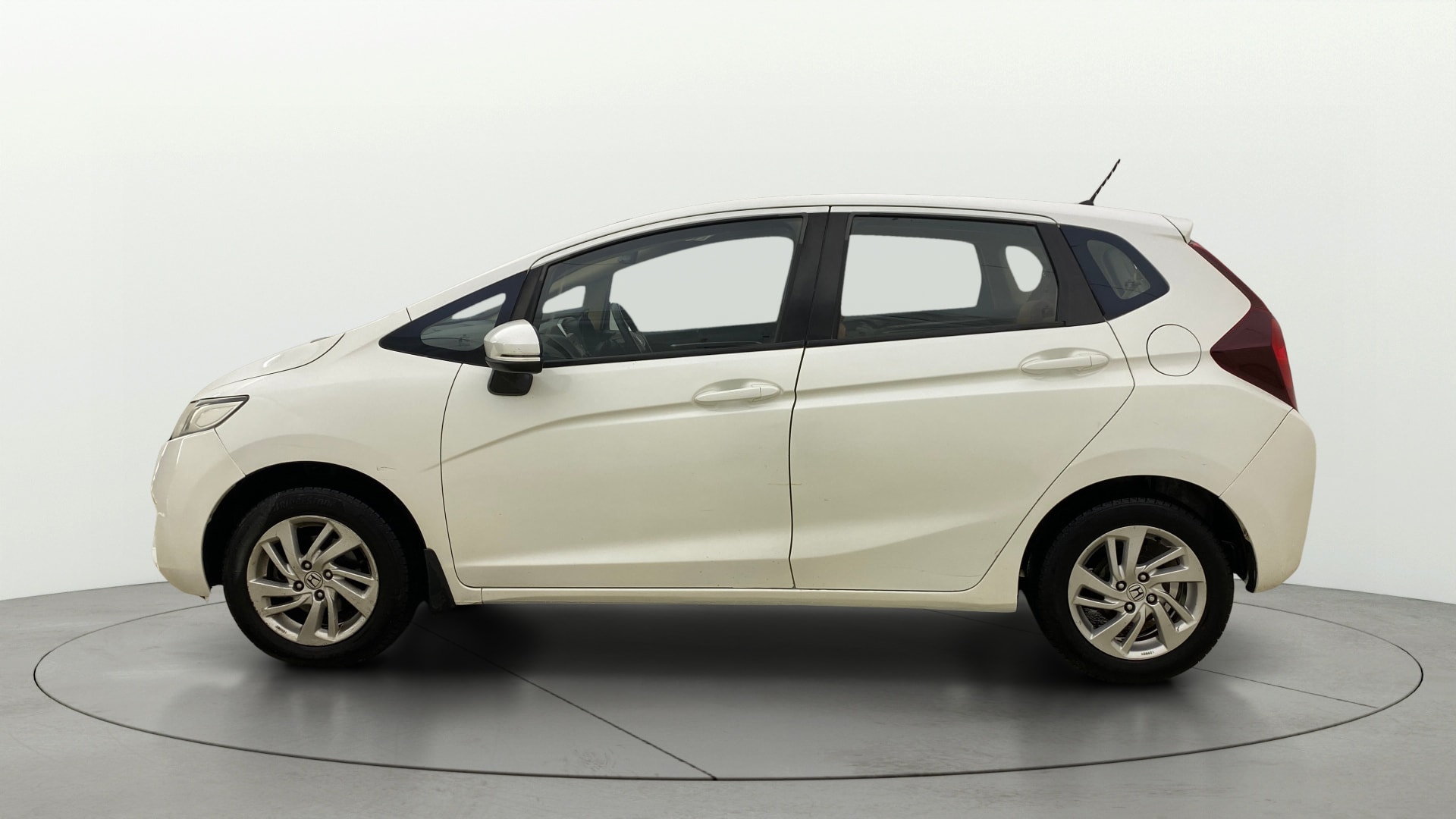 View 2018 Honda Jazz E MT Diesel Image 5 Used 2018 Honda Jazz E MT Diesel Image 5