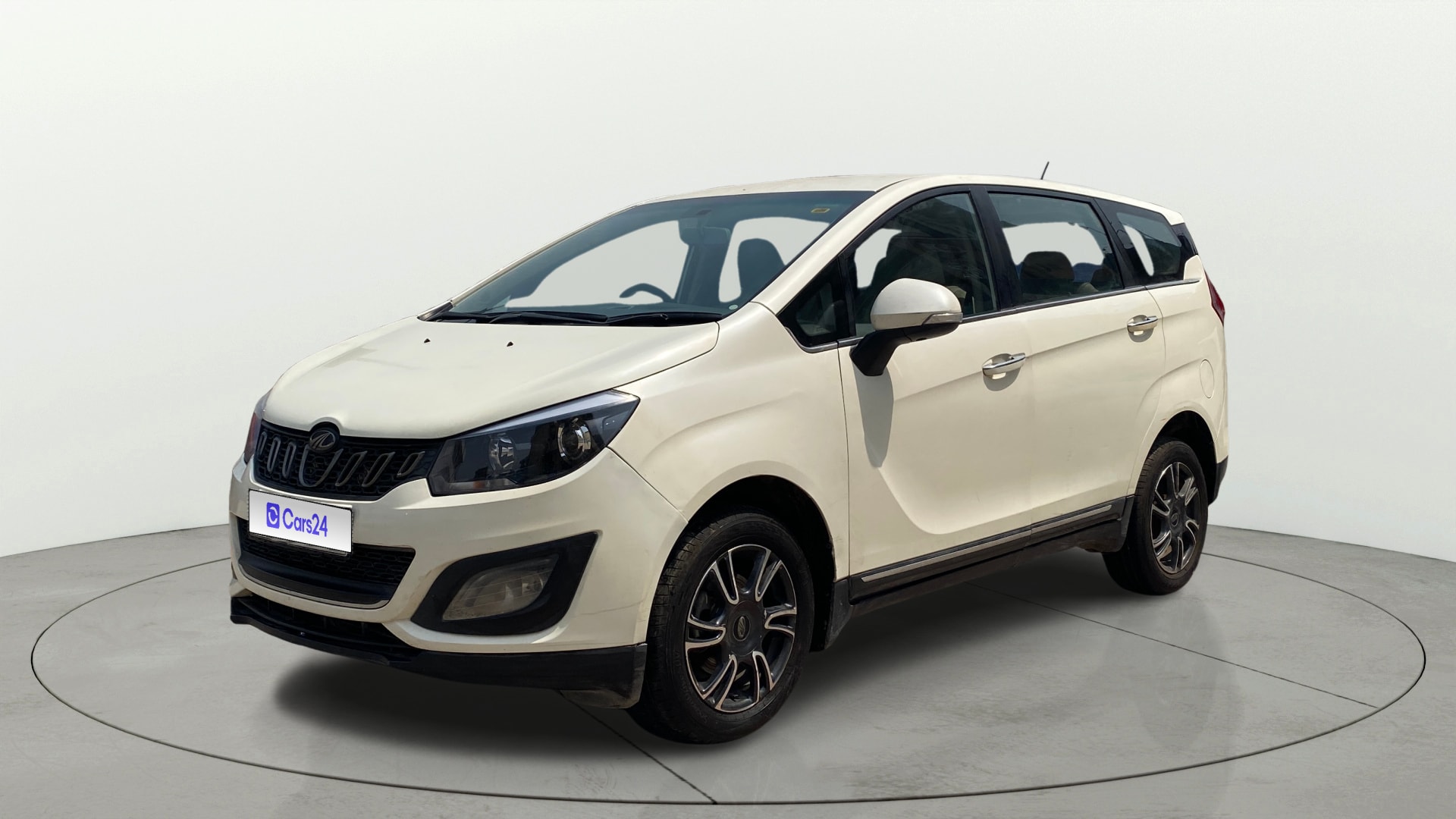 View 2018 Mahindra Marazzo M8 7-Seater Image 23 Used 2018 Mahindra Marazzo M8 7-Seater Image 23