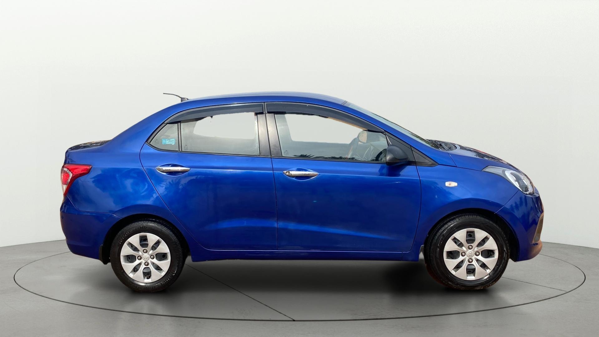 View 2015 Hyundai Xcent Base Petrol Image 8 Used 2015 Hyundai Xcent Base Petrol Image 8