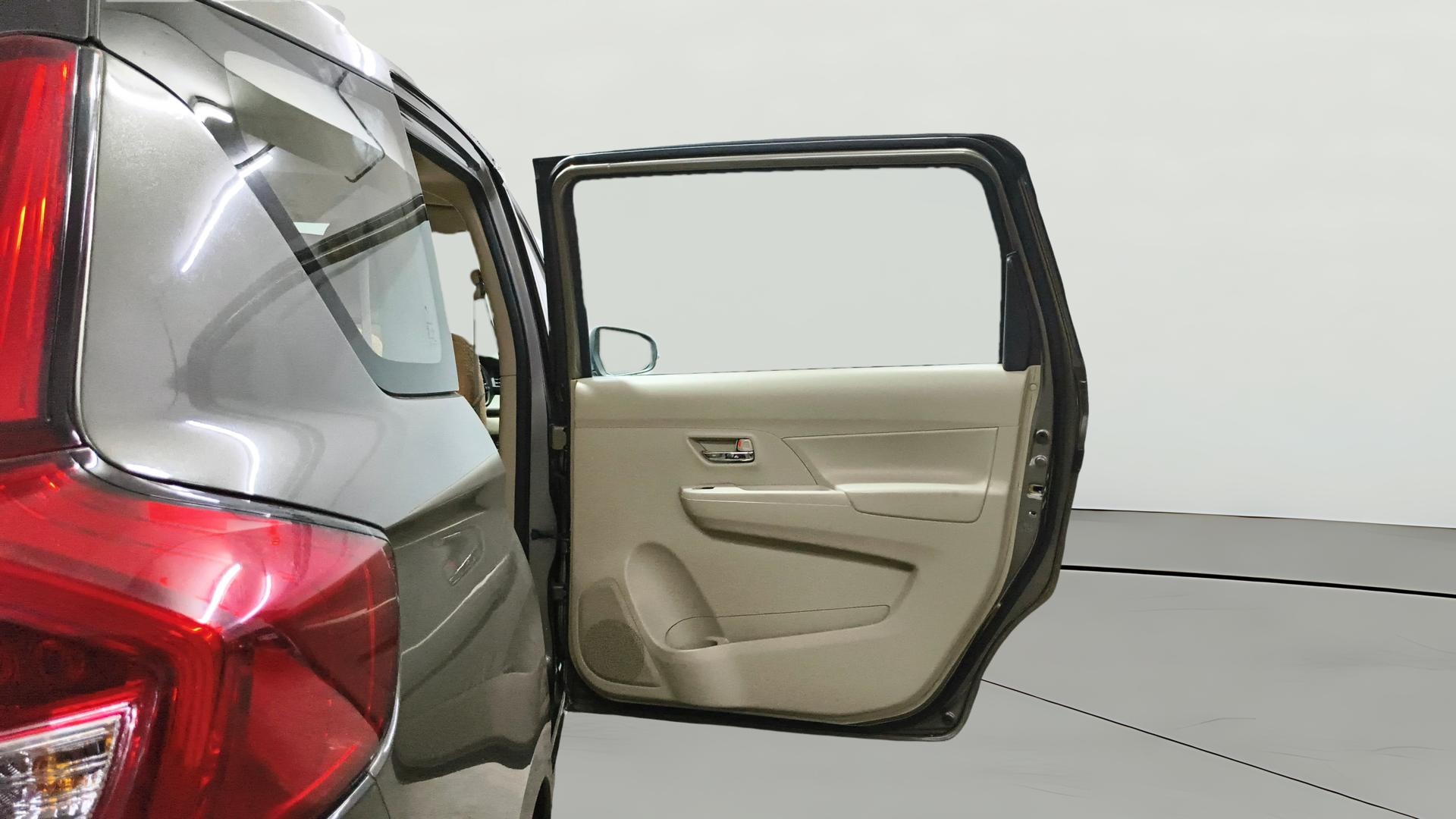 View 2022 Maruti Suzuki 1000 Base Variant Image 6 Used 2022 Maruti Suzuki 1000 Base Variant Image 6