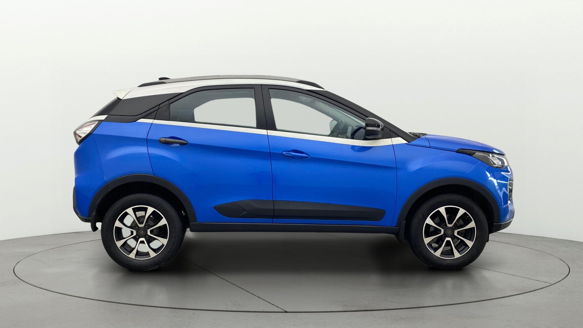 View 2020 Tata Nexon Revotorq XZA Plus (O) AMT Image 9 Used 2020 Tata Nexon Revotorq XZA Plus (O) AMT Image 9