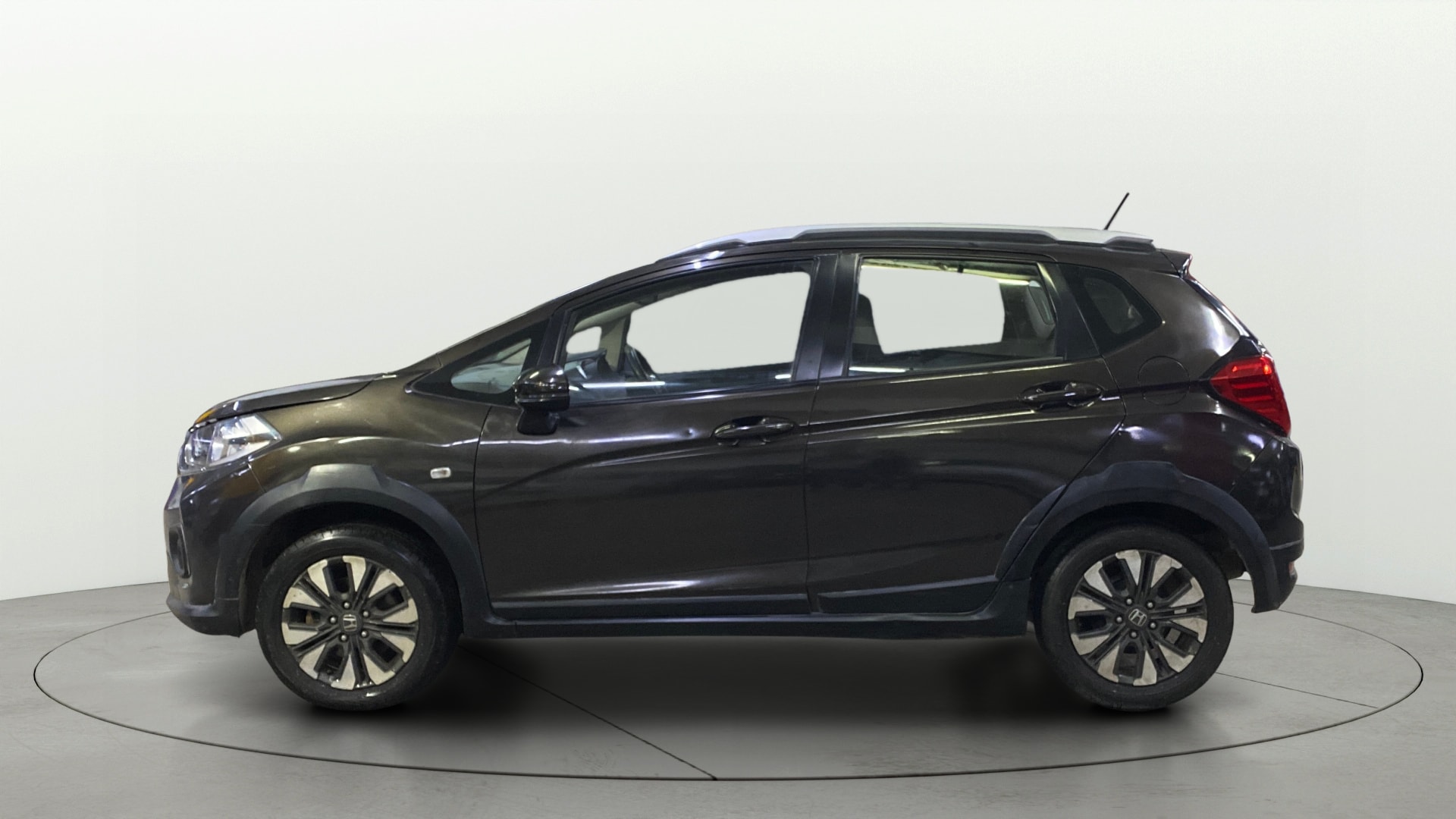 View 2022 Honda WR-V S MT Diesel Edge Edition Image 5 Used 2022 Honda WR-V S MT Diesel Edge Edition Image 5