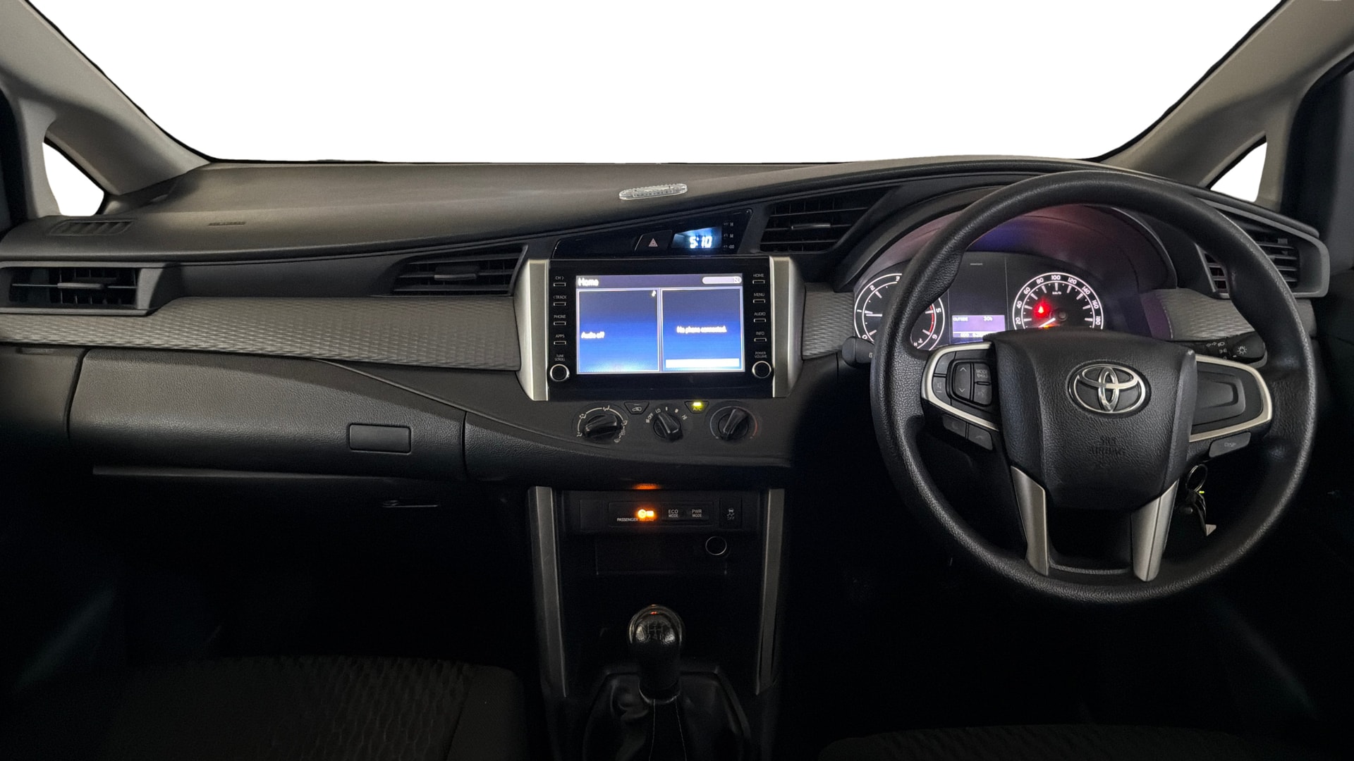 View 2022 Toyota Innova Crysta 2.4 G MT 8-Seater BS IV Image 16 Used 2022 Toyota Innova Crysta 2.4 G MT 8-Seater BS IV Image 16
