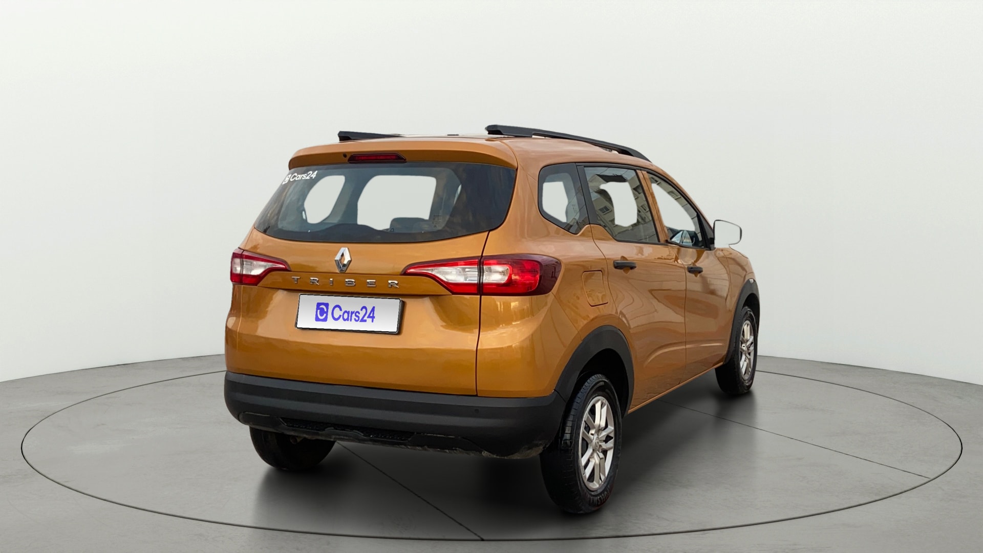 View 2025 Renault Triber RXE Image 42 Used 2025 Renault Triber RXE Image 42