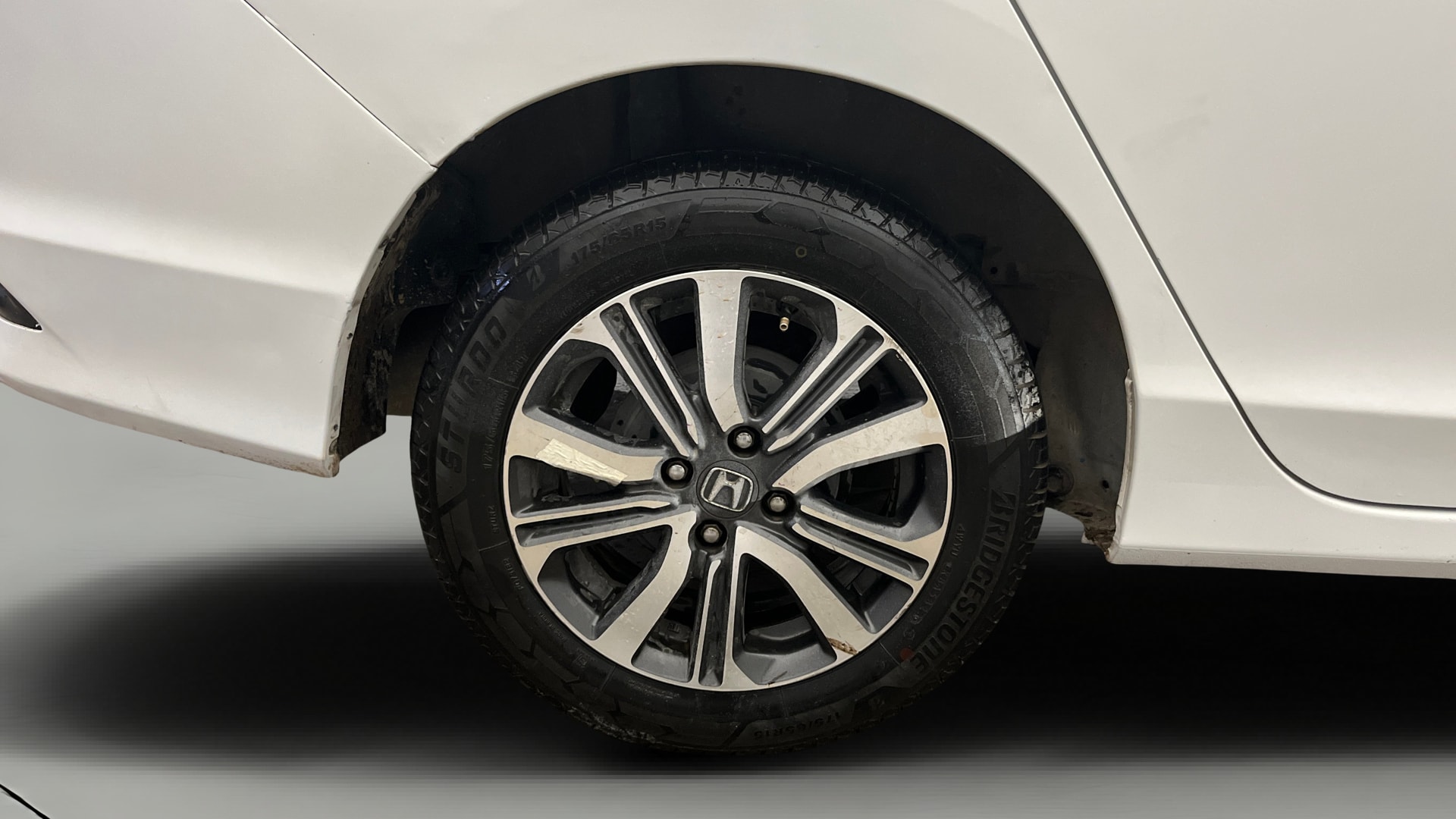 View 2017 Honda City ZX MT Diesel Anniversary Edition Image 33 Used 2017 Honda City ZX MT Diesel Anniversary Edition Image 33