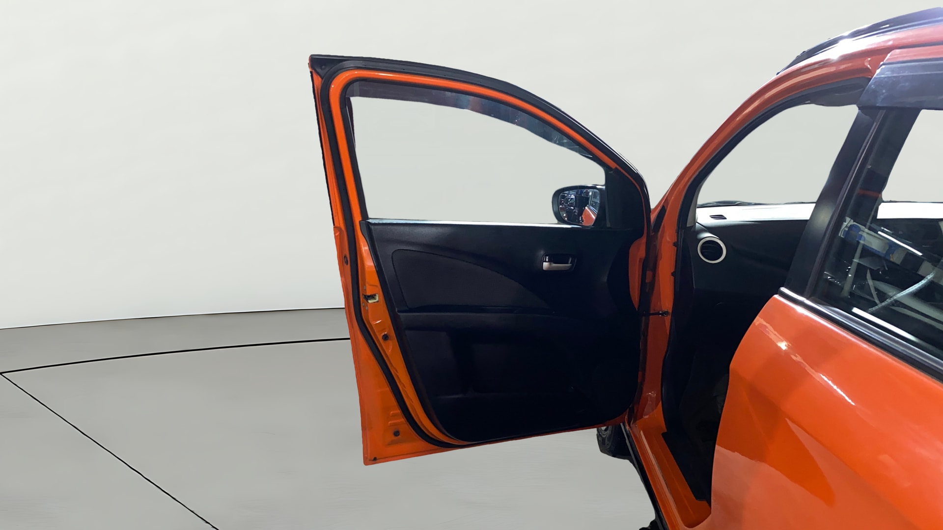 View 2019 Maruti Suzuki 1000 Base Variant Image 30 Used 2019 Maruti Suzuki 1000 Base Variant Image 30