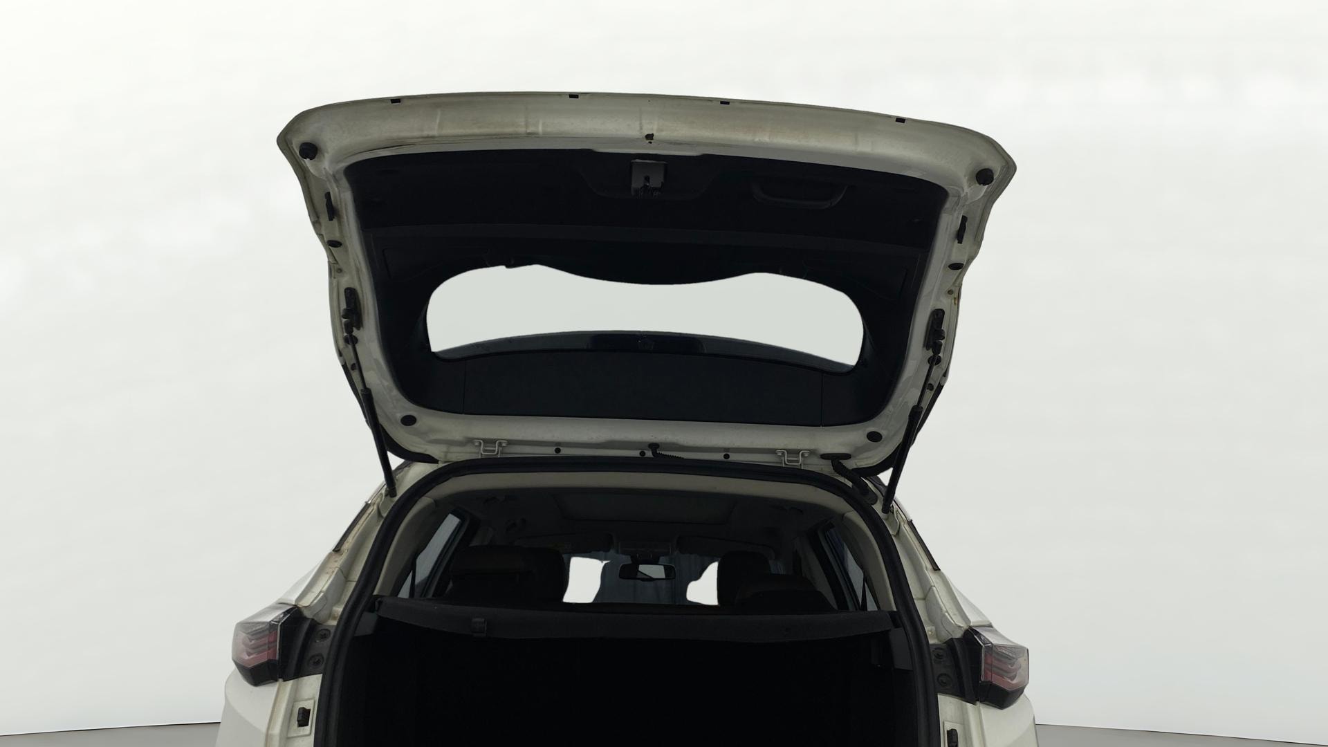 View 2022 Tata Harrier XE Image 32 Used 2022 Tata Harrier XE Image 32