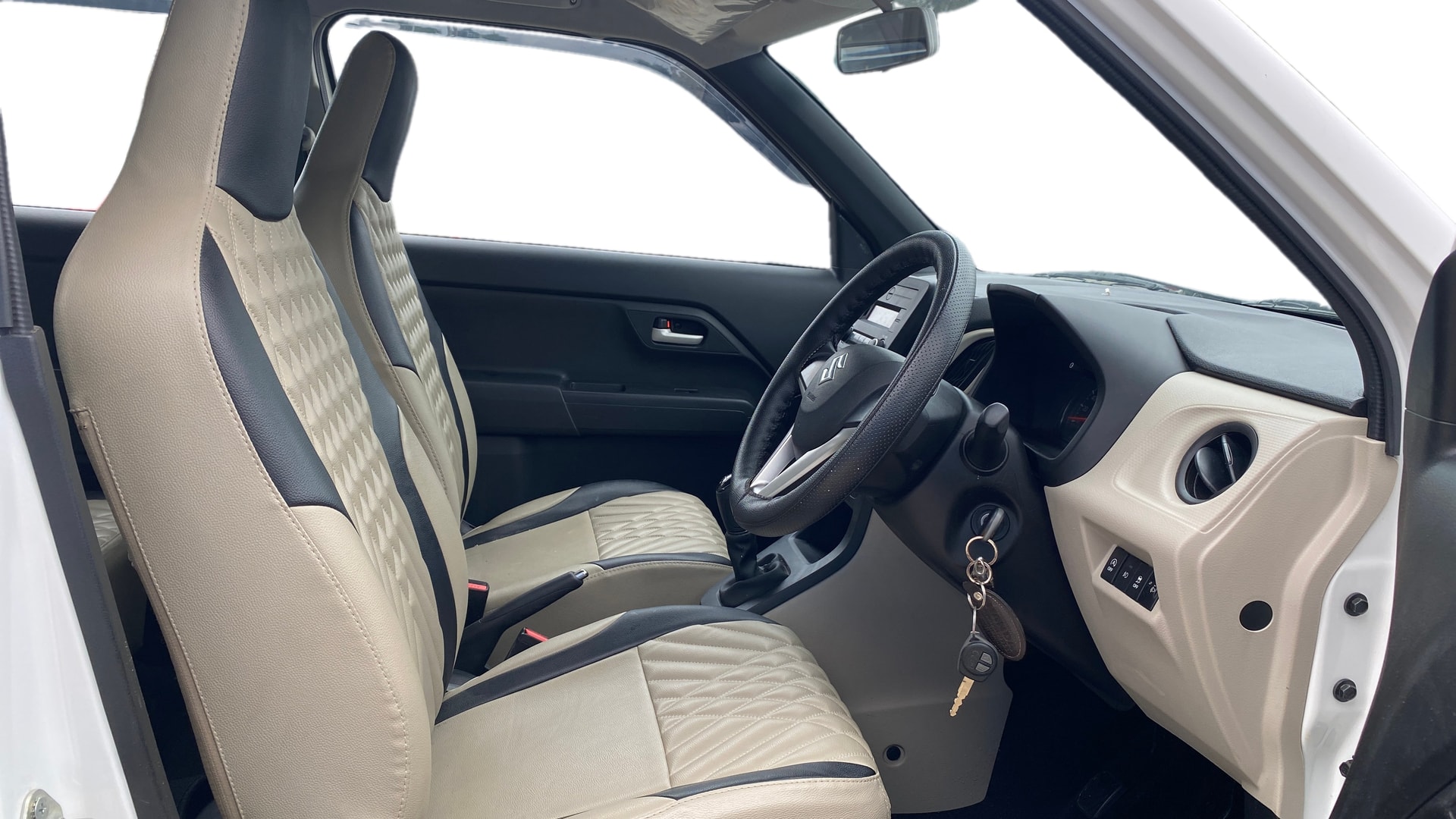 View 2023 Maruti Suzuki 1000 Base Variant Image 25 Used 2023 Maruti Suzuki 1000 Base Variant Image 25