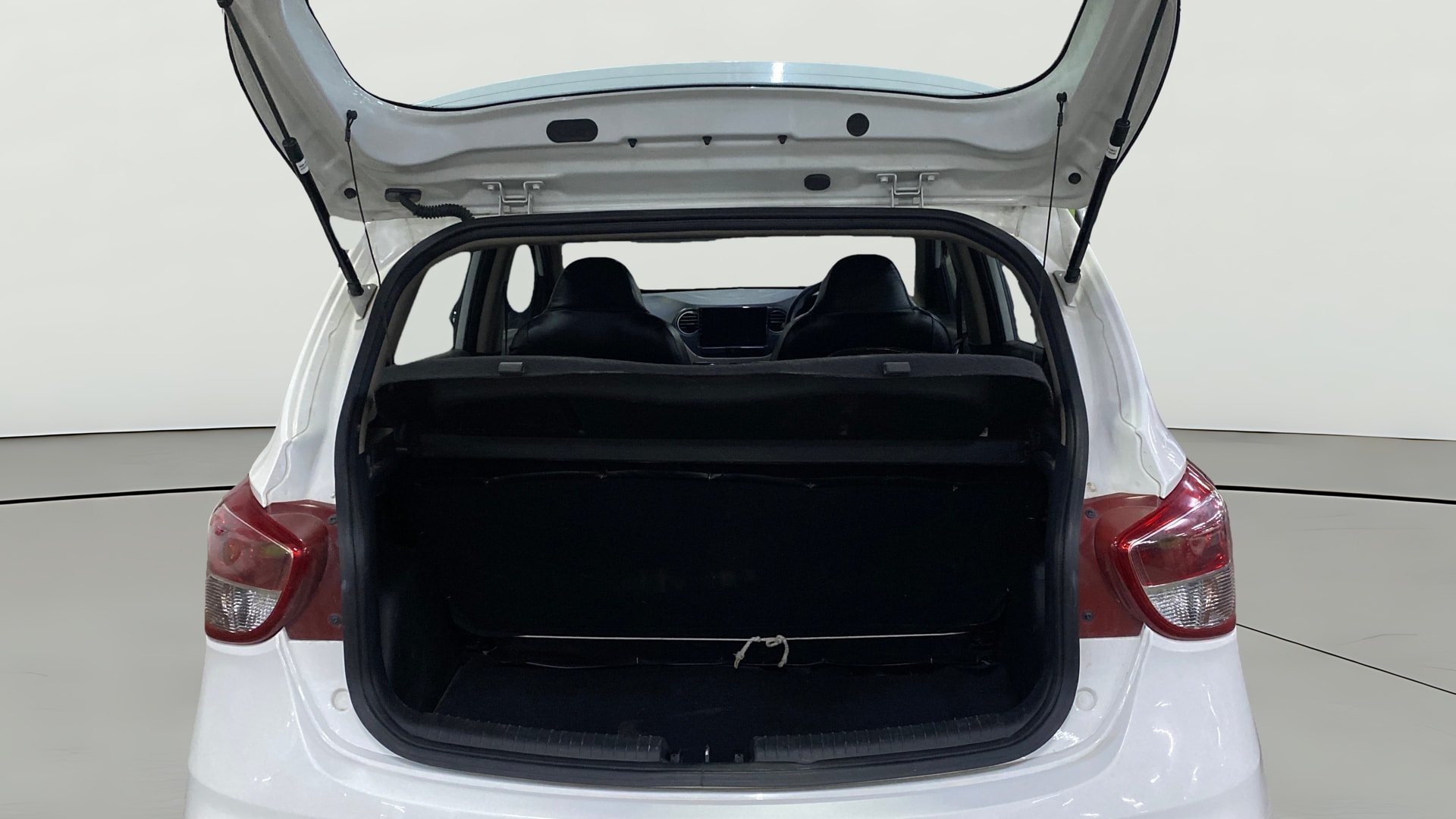 View 2020 Hyundai Grand i10 Sportz 1.2 Kappa Image 39 Used 2020 Hyundai Grand i10 Sportz 1.2 Kappa Image 39