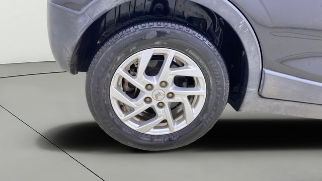 View Mahindra XUV300 Image 25 Used Mahindra XUV300 Image 25