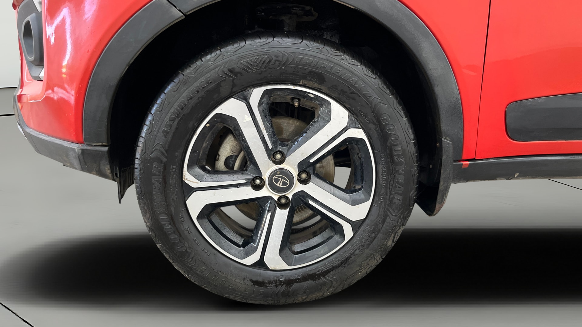 View 2022 Tata Nexon Revotron XE Image 36 Used 2022 Tata Nexon Revotron XE Image 36