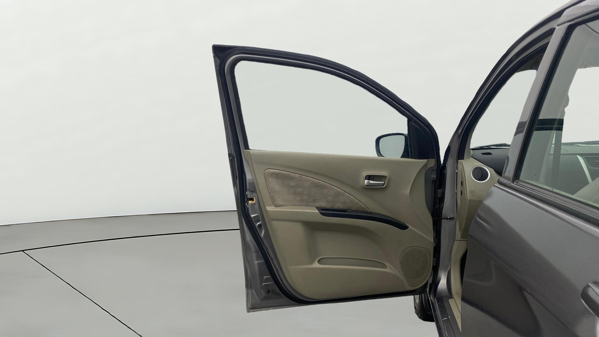 View 2017 Maruti Suzuki 1000 Base Variant Image 30 Used 2017 Maruti Suzuki 1000 Base Variant Image 30