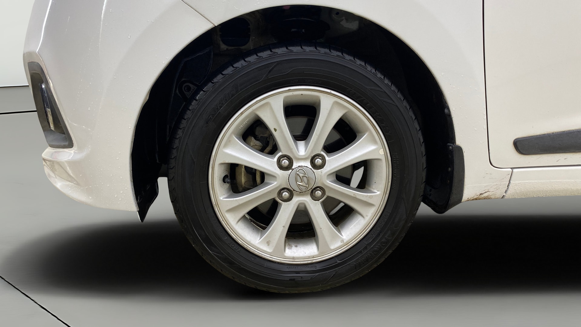 View 2015 Hyundai Grand i10 Asta AT 1.2 Kappa VTVT Image 27 Used 2015 Hyundai Grand i10 Asta AT 1.2 Kappa VTVT Image 27