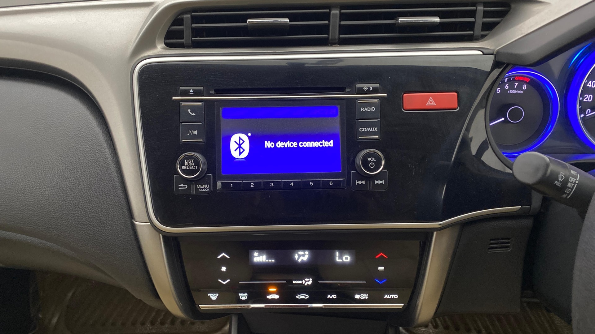 View 2015 Honda City ZX MT Diesel Anniversary Edition Image 32 Used 2015 Honda City ZX MT Diesel Anniversary Edition Image 32