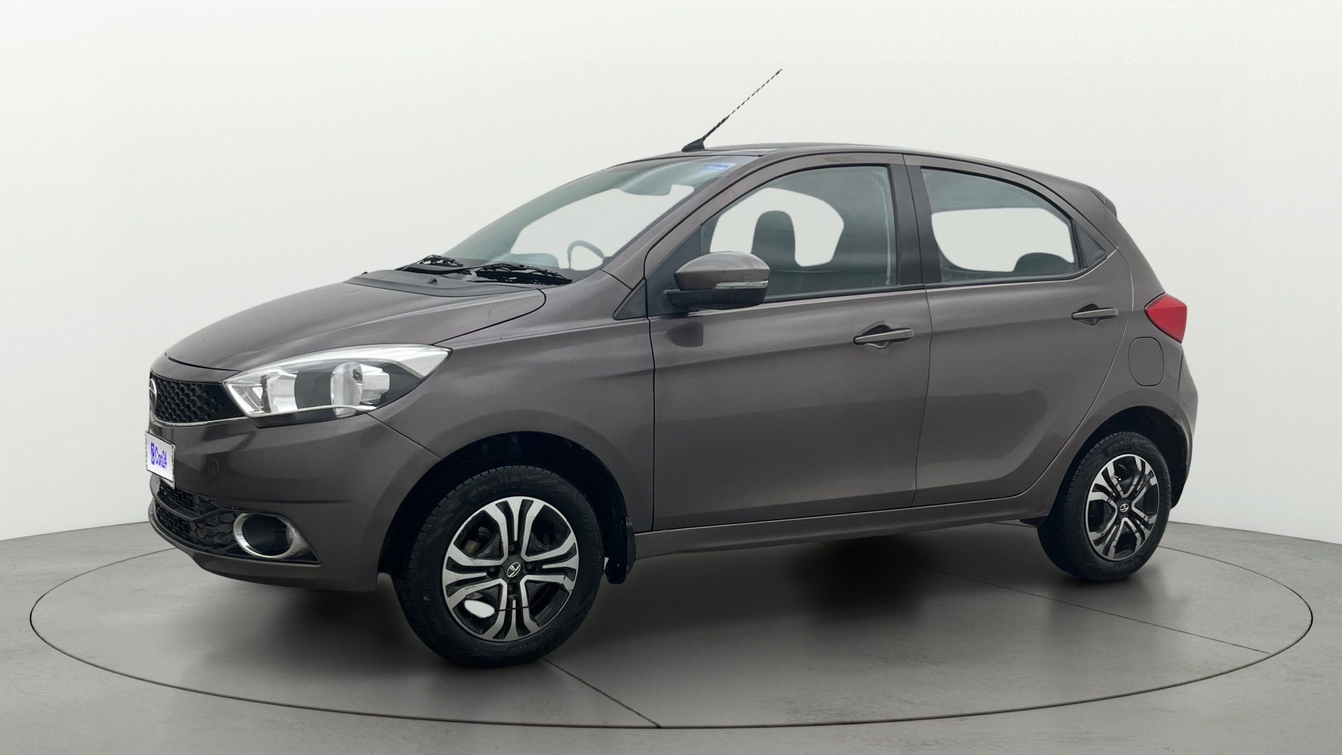 View 2019 Tata Tiago Revotorq XB Image 34 Used 2019 Tata Tiago Revotorq XB Image 34