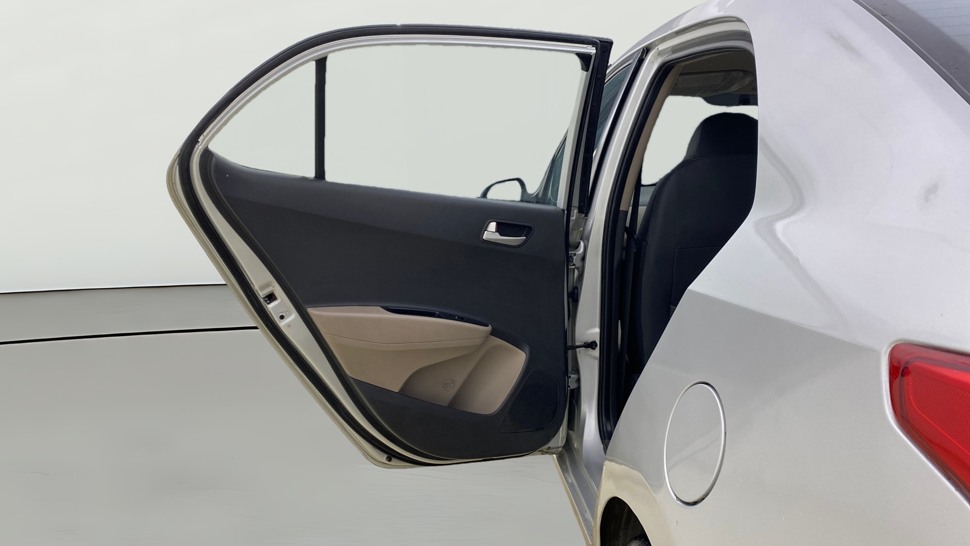 View 2015 Hyundai Xcent S Petrol Image 22 Used 2015 Hyundai Xcent S Petrol Image 22