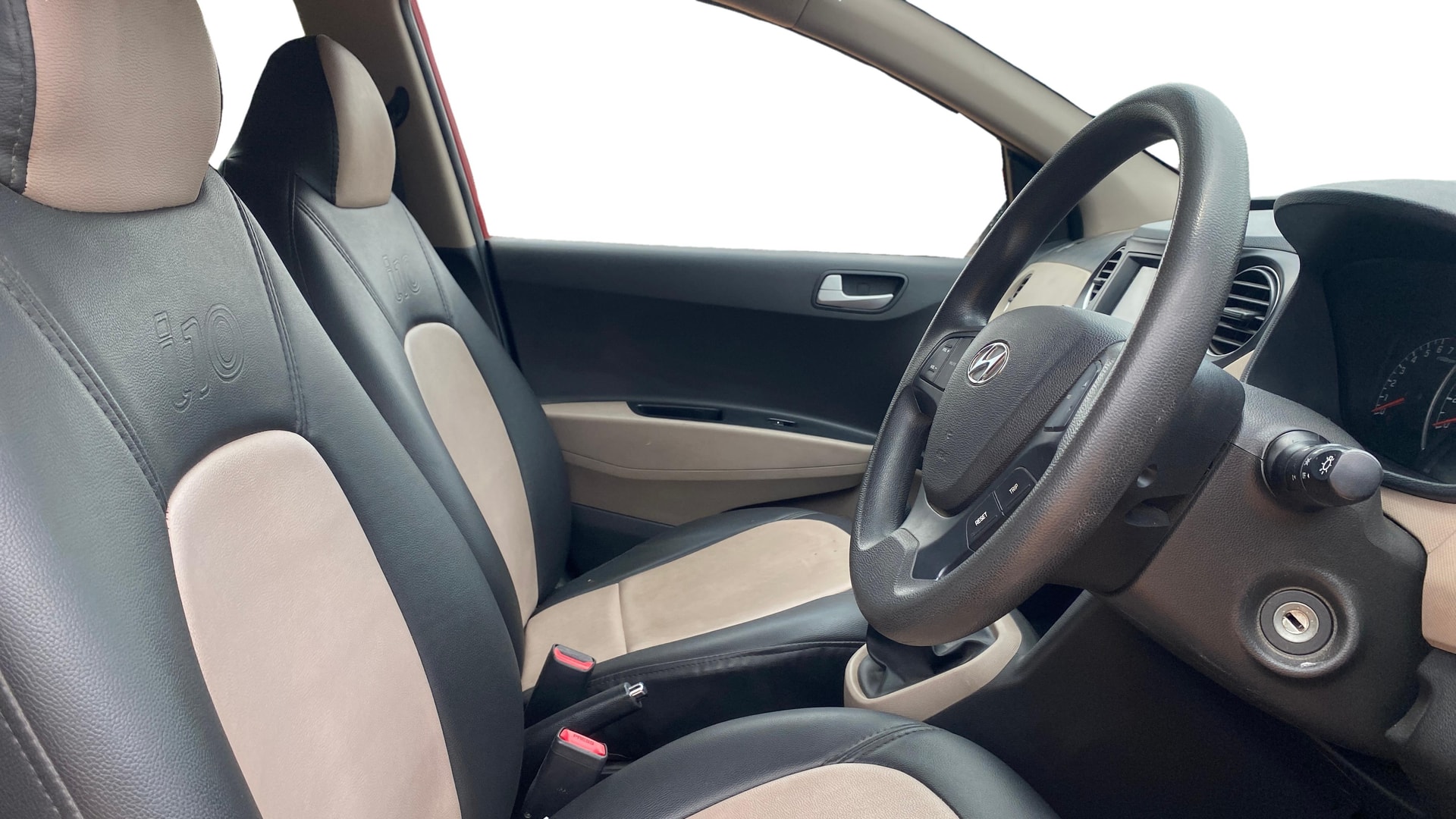 View 2017 Hyundai Grand i10 Sportz 1.2 Kappa Image 25 Used 2017 Hyundai Grand i10 Sportz 1.2 Kappa Image 25