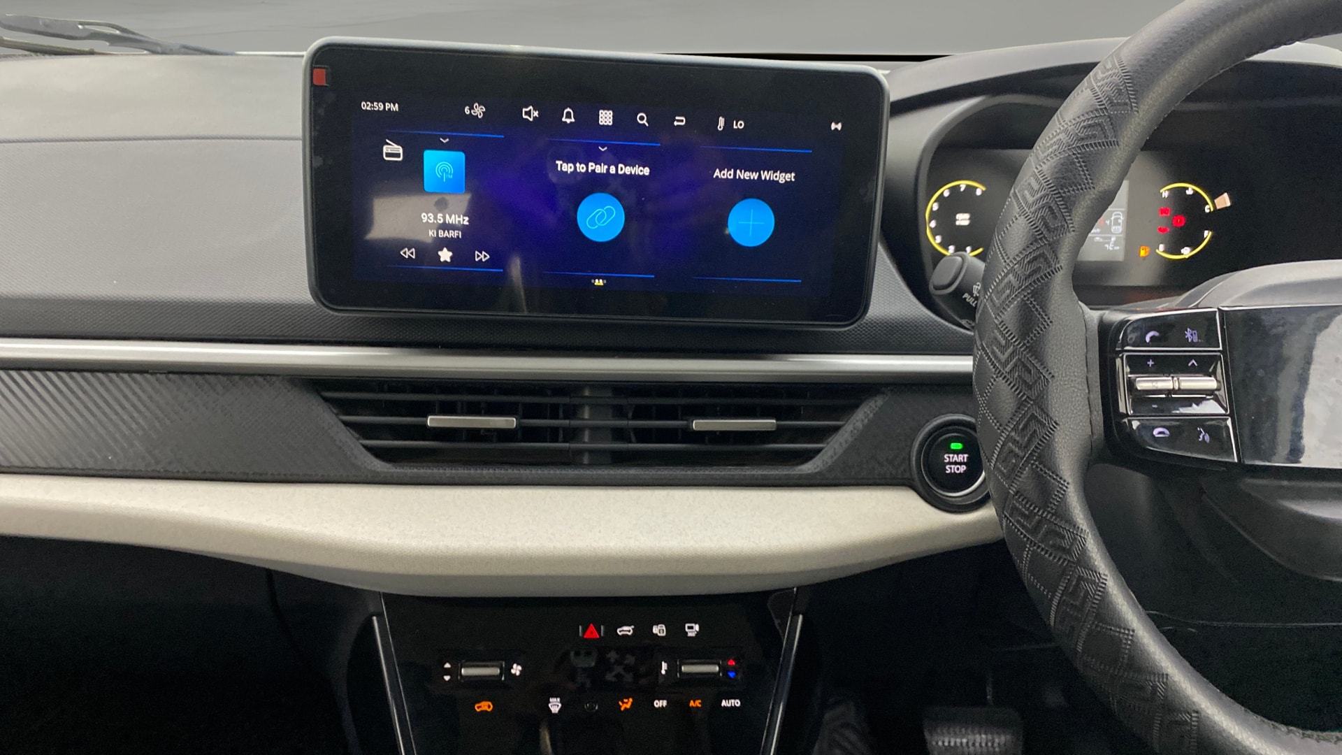 View 2025 Tata Nexon Revotron XE Image 18 Used 2025 Tata Nexon Revotron XE Image 18