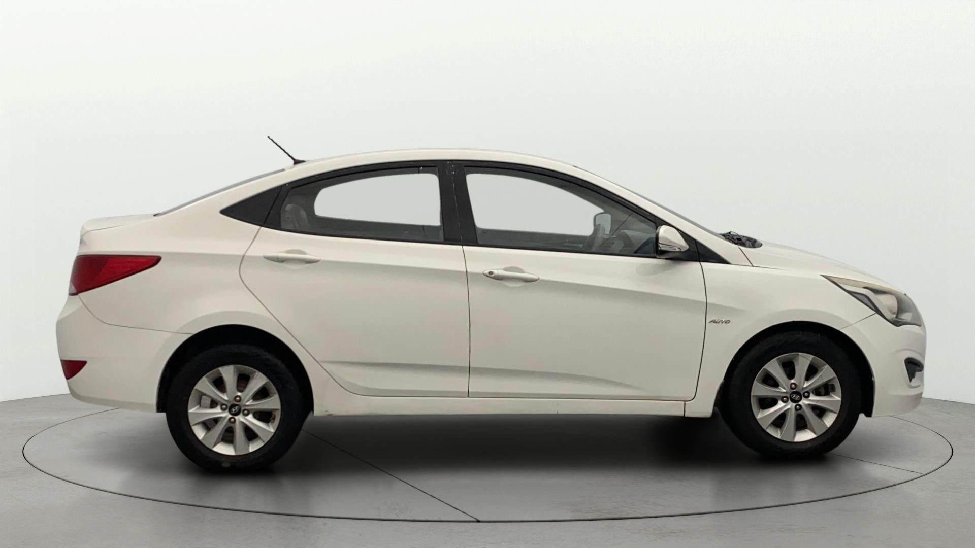 View 2016 Hyundai Verna 1.6 CRDI S AT Image 8 Used 2016 Hyundai Verna 1.6 CRDI S AT Image 8