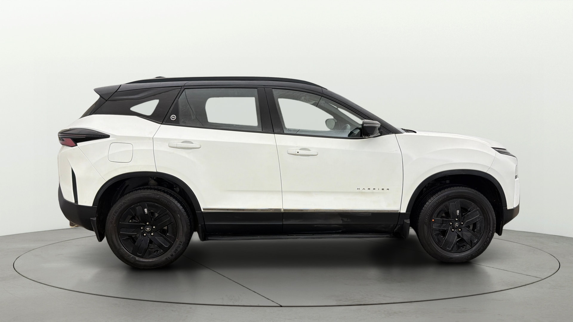 View 2024 Tata Harrier XE Image 9 Used 2024 Tata Harrier XE Image 9