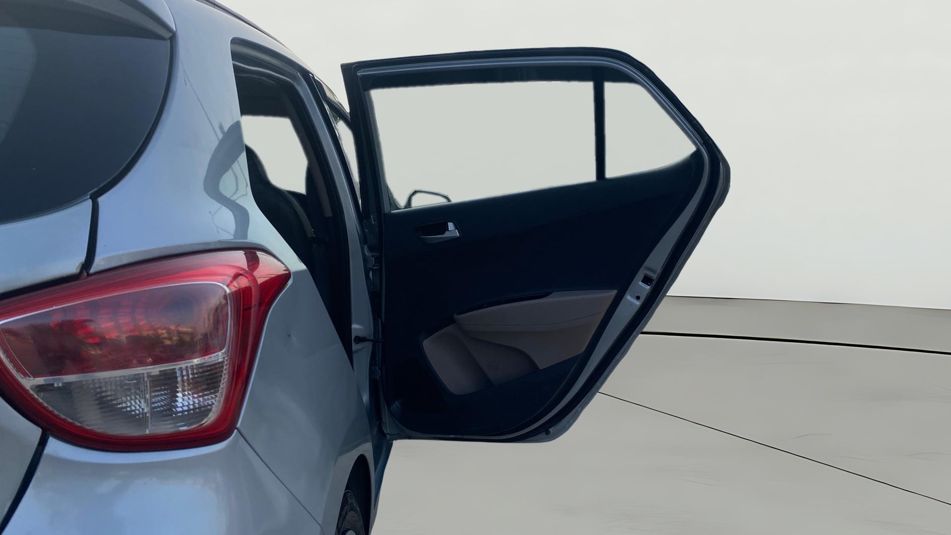 Used 2018 Hyundai Grand i10 Used 2018 Hyundai Grand i10