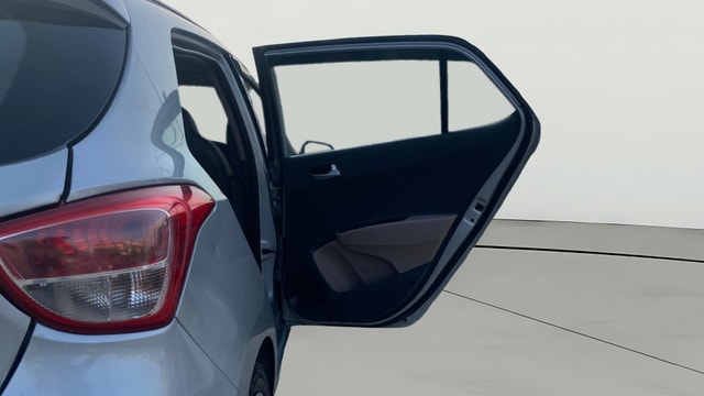 View Hyundai Grand i10 Image 7 Used Hyundai Grand i10 Image 7