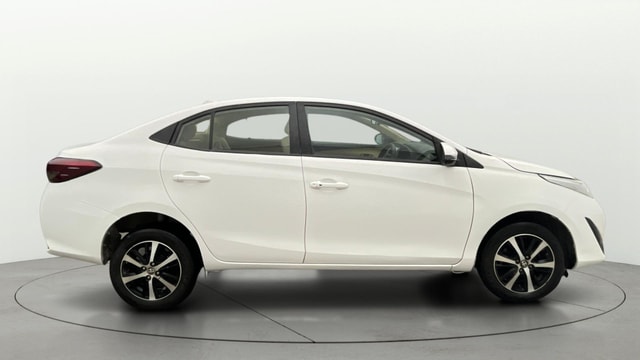 View Toyota Yaris Image 8 Used Toyota Yaris Image 8