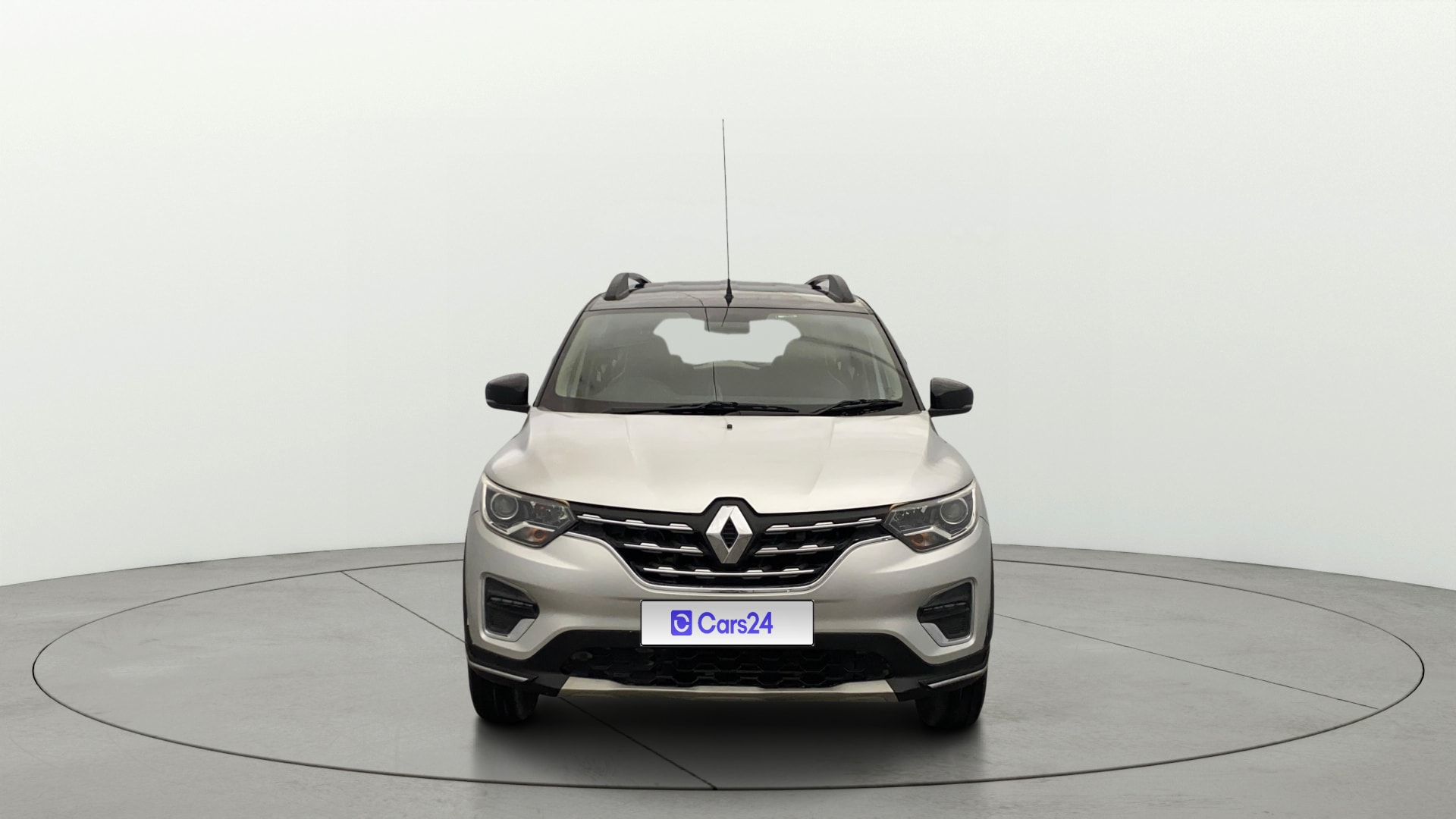 View 2023 Renault Triber RXZ Image 1 Used 2023 Renault Triber RXZ Image 1