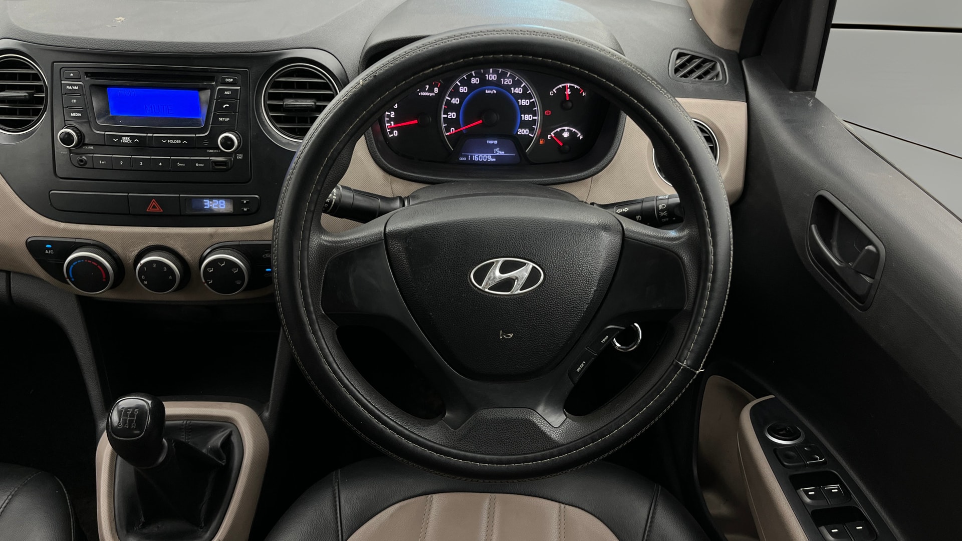 View 2015 Hyundai Grand i10 Magna 1.2 Kappa VTVT Image 21 Used 2015 Hyundai Grand i10 Magna 1.2 Kappa VTVT Image 21