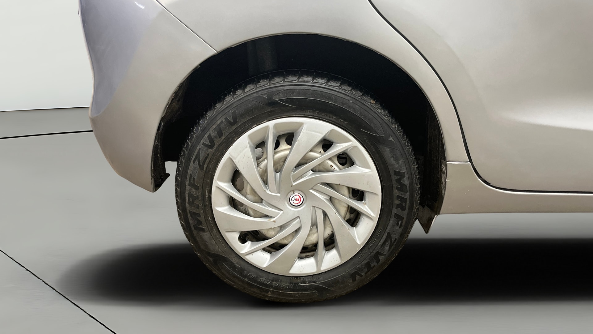 View 2016 Maruti Suzuki 1000 Base Variant Image 23 Used 2016 Maruti Suzuki 1000 Base Variant Image 23