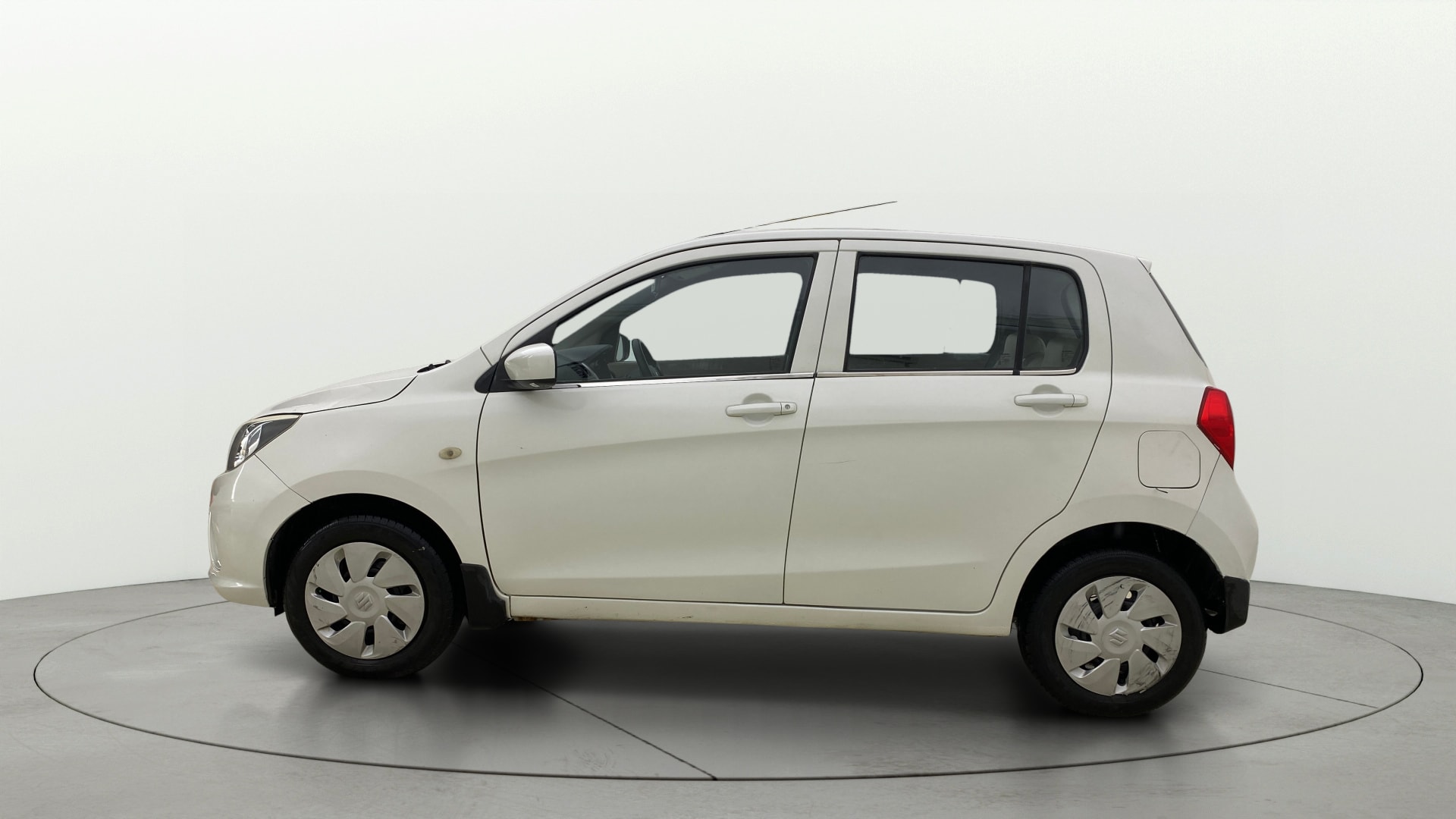 View 2020 Maruti Suzuki 1000 Base Variant Image 5 Used 2020 Maruti Suzuki 1000 Base Variant Image 5