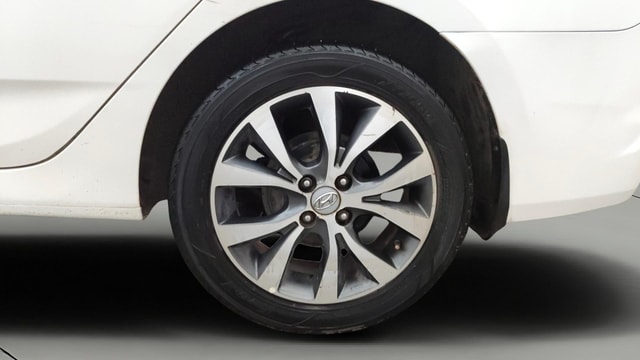 View Hyundai Verna Image 11 Used Hyundai Verna Image 11
