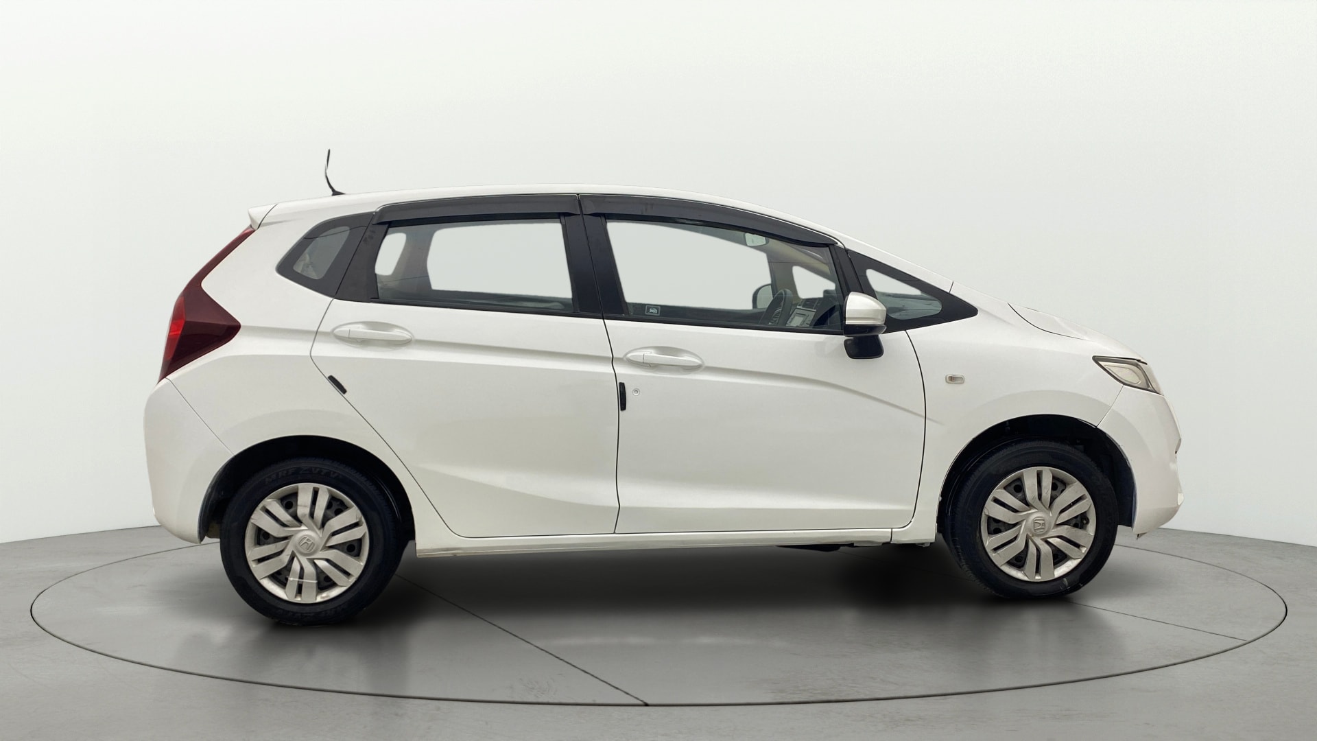 View 2016 Honda Jazz E MT Diesel Image 8 Used 2016 Honda Jazz E MT Diesel Image 8