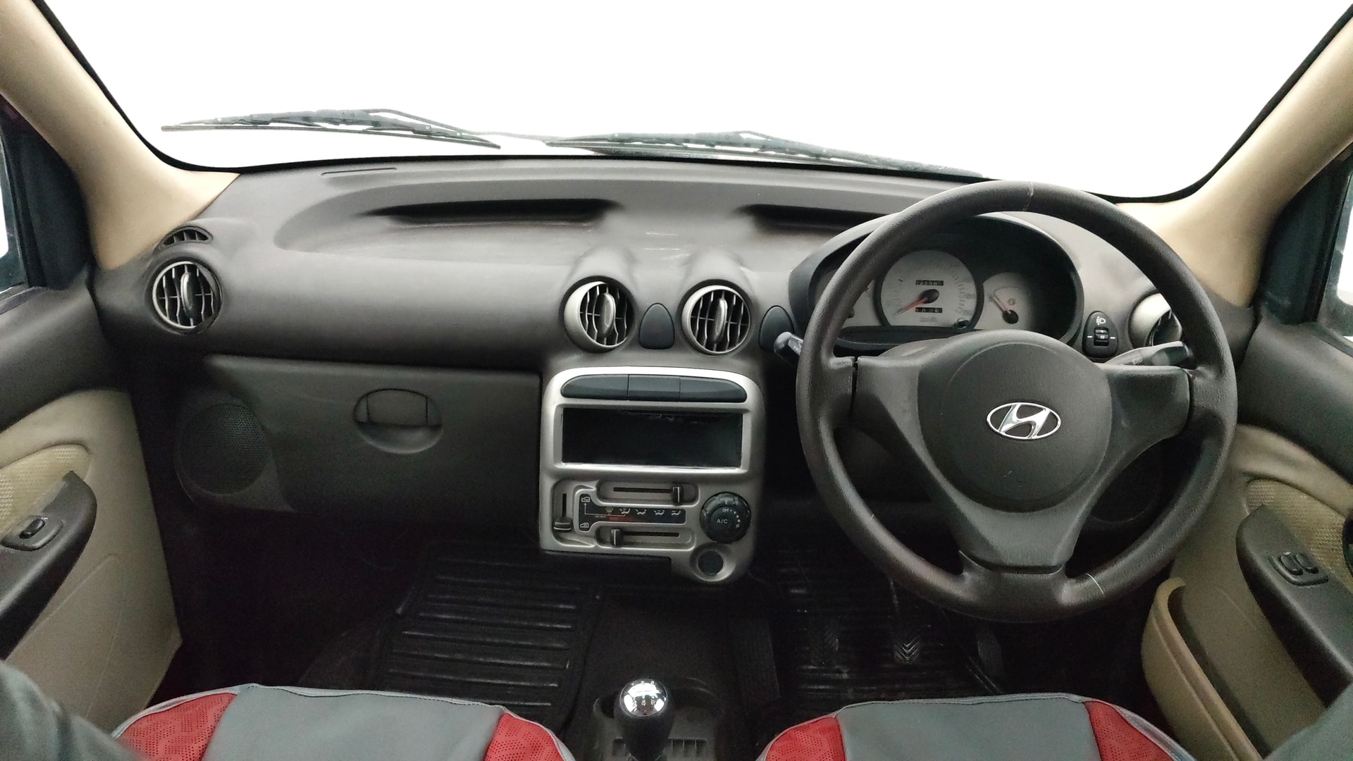 View 2013 Hyundai Santro Xing GL Plus Image 15 Used 2013 Hyundai Santro Xing GL Plus Image 15