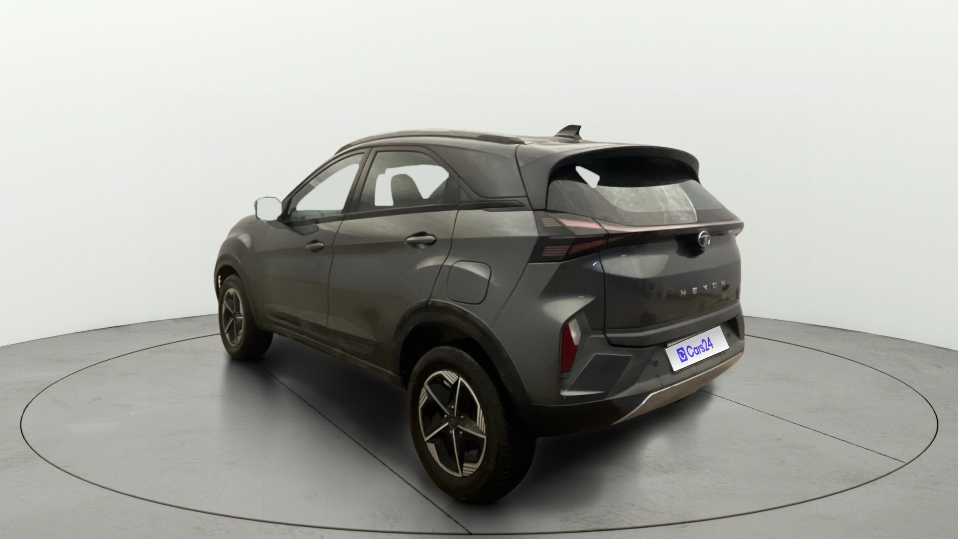 View 2023 Tata Nexon Revotron XE Image 2 Used 2023 Tata Nexon Revotron XE Image 2