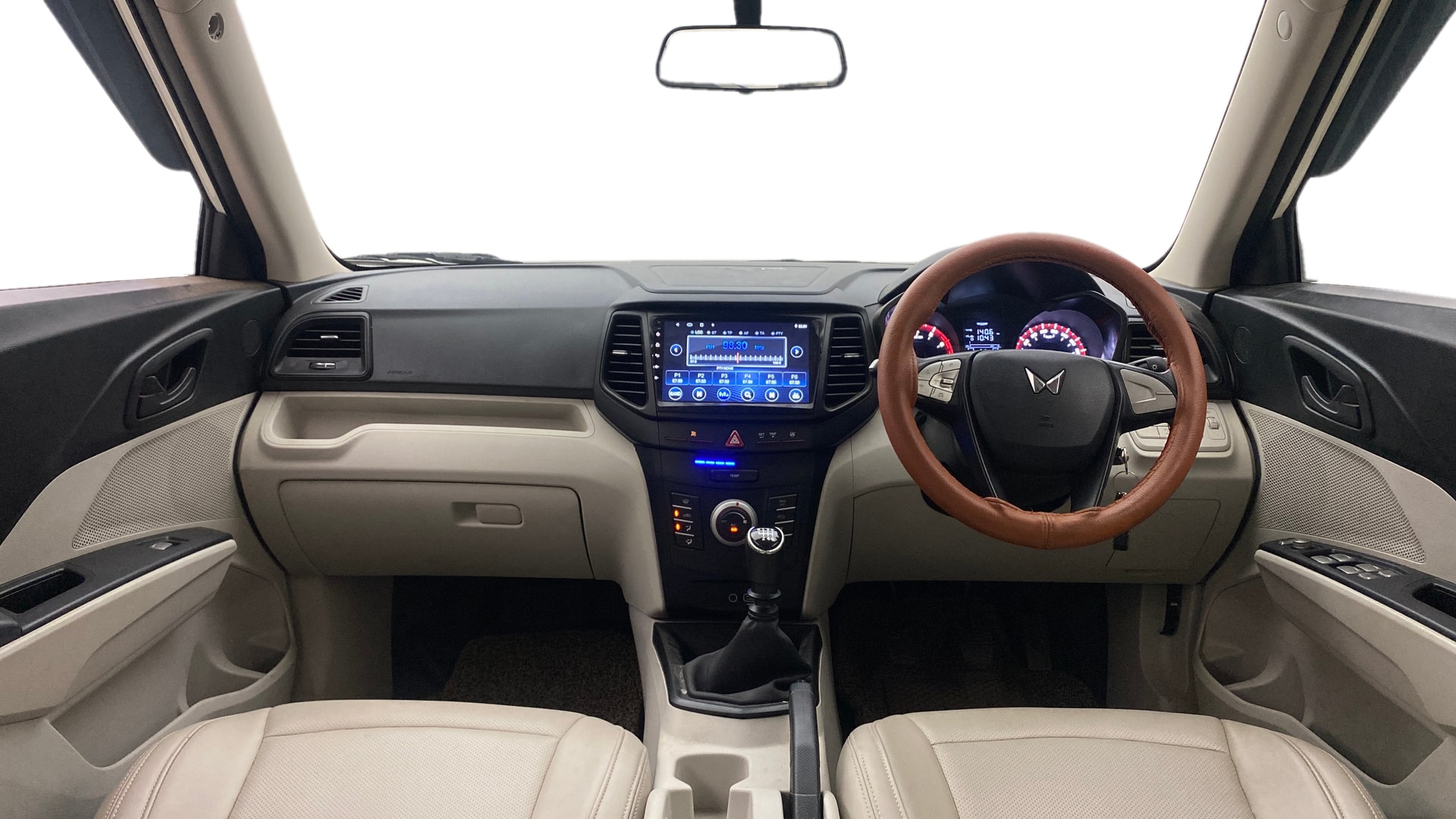 Used 2023 Mahindra XUV300 Used 2023 Mahindra XUV300