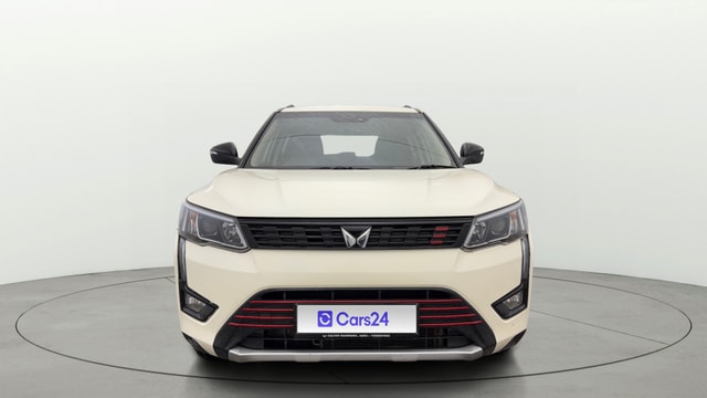 View Mahindra XUV300 Image 1 Used Mahindra XUV300 Image 1