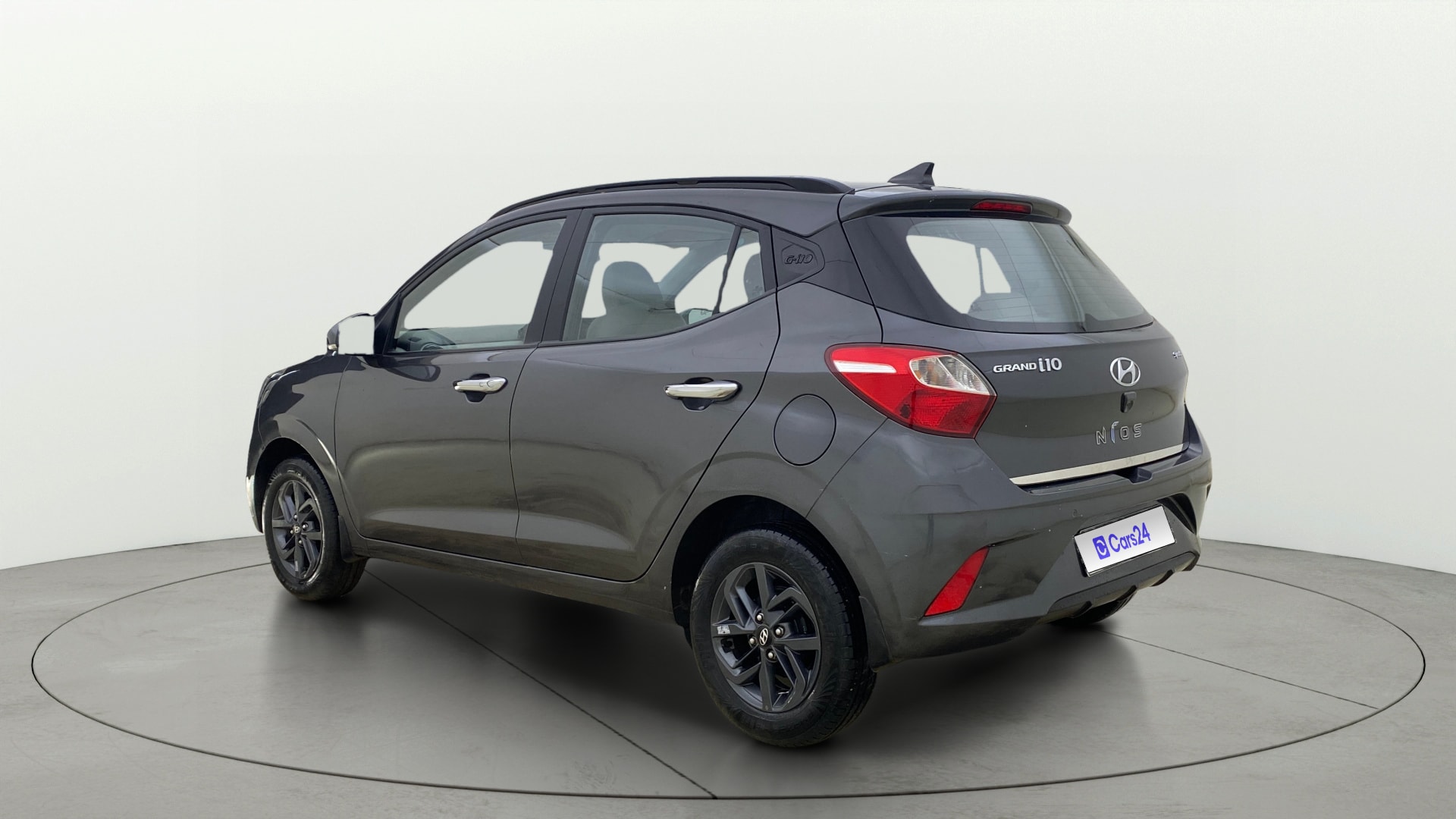 View 2022 Hyundai Grand i10 Nios Sportz Petrol AMT Image 2 Used 2022 Hyundai Grand i10 Nios Sportz Petrol AMT Image 2