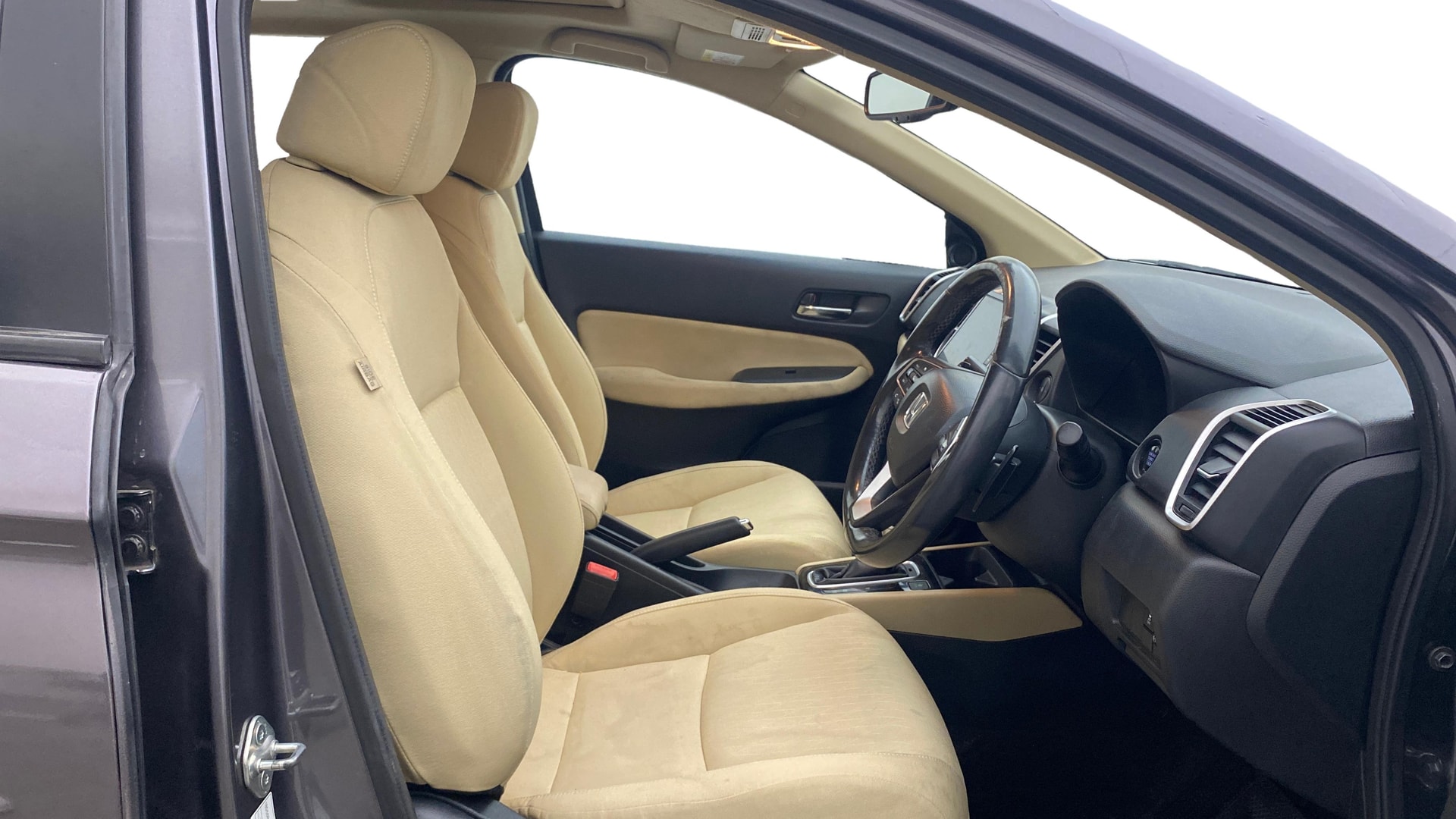 View 2021 Honda City ZX MT Diesel Anniversary Edition Image 28 Used 2021 Honda City ZX MT Diesel Anniversary Edition Image 28