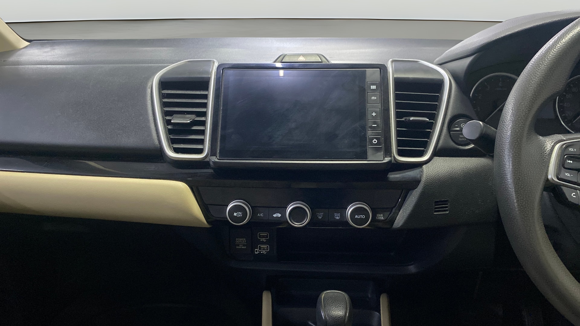 View 2022 Honda City ZX MT Diesel Anniversary Edition Image 18 Used 2022 Honda City ZX MT Diesel Anniversary Edition Image 18