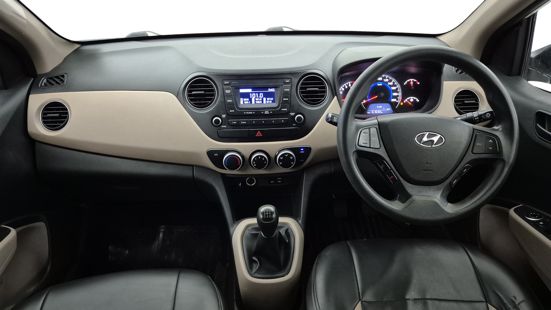 View 2018 Hyundai Grand i10 Magna 1.2 Kappa VTVT Image 15 Used 2018 Hyundai Grand i10 Magna 1.2 Kappa VTVT Image 15