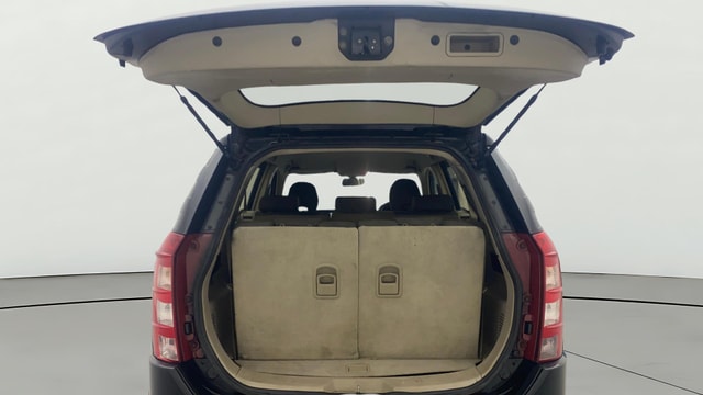 View Mahindra XUV500 Image 17 Used Mahindra XUV500 Image 17