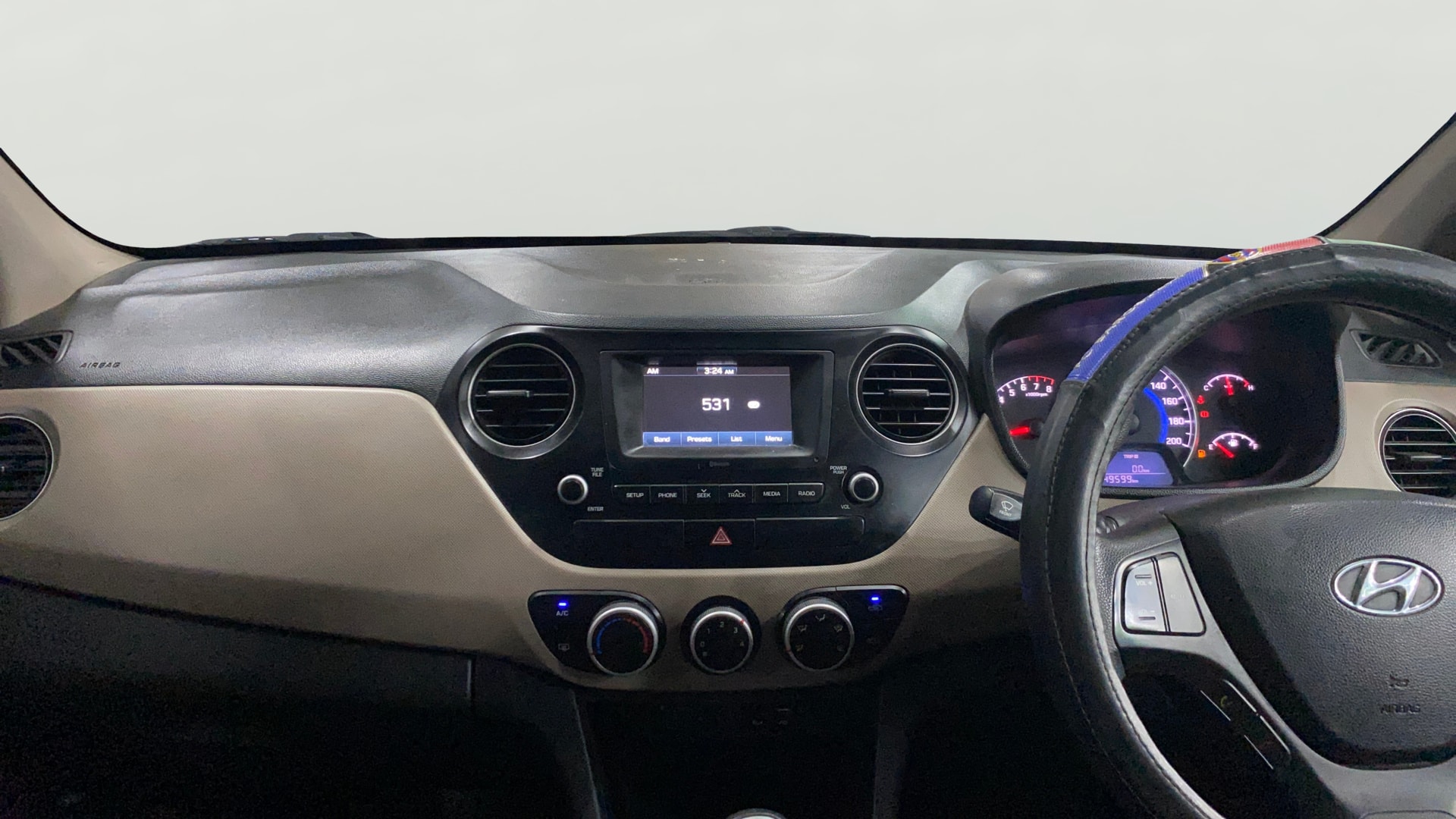 View 2017 Hyundai Grand i10 Sportz 1.2 Kappa Image 18 Used 2017 Hyundai Grand i10 Sportz 1.2 Kappa Image 18