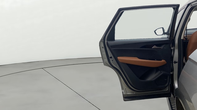 View MG Hector Plus Image 16 Used MG Hector Plus Image 16