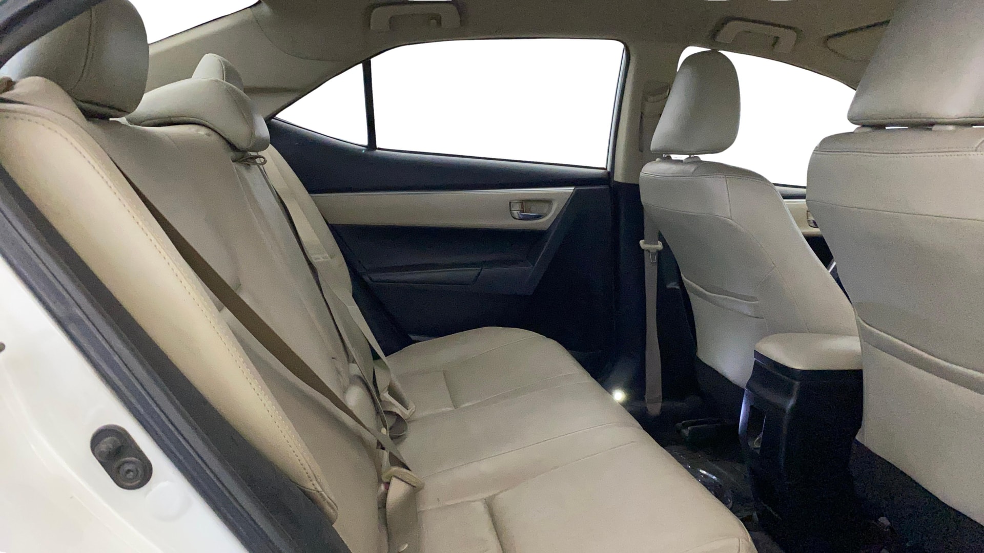 View 2015 Toyota Corolla Altis 1.8 VL AT Image 30 Used 2015 Toyota Corolla Altis 1.8 VL AT Image 30