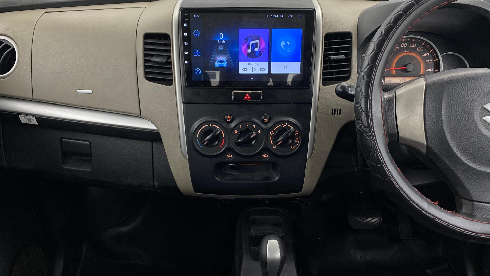 View 2016 Maruti Suzuki 1000 Base Variant Image 17 Used 2016 Maruti Suzuki 1000 Base Variant Image 17