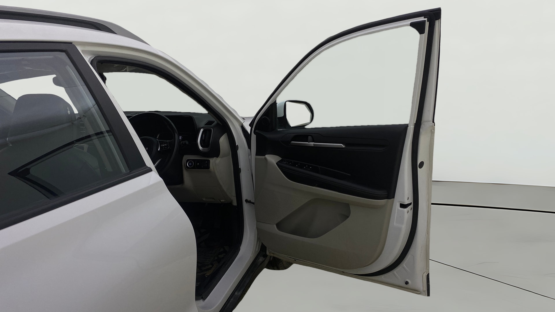 View 2023 Kia Sonet HTX AT Diesel Image 47 Used 2023 Kia Sonet HTX AT Diesel Image 47