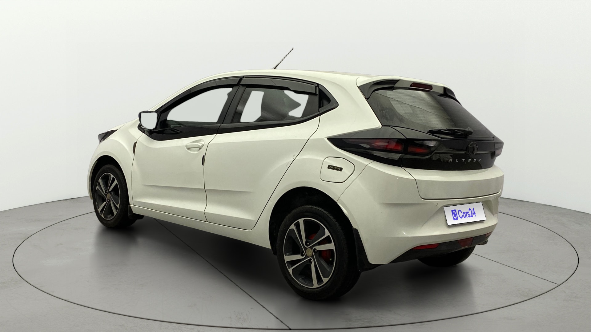 View 2020 Tata Altroz XZ Petrol Image 2 Used 2020 Tata Altroz XZ Petrol Image 2